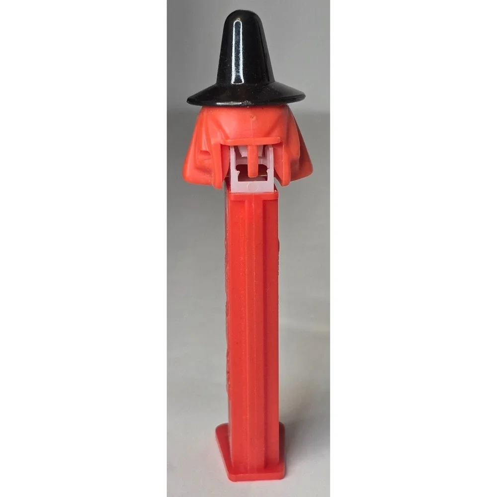 VINTAGE PEZ WITCH DISPENSER WITH FEET COLLECTIBLE‎ EUC